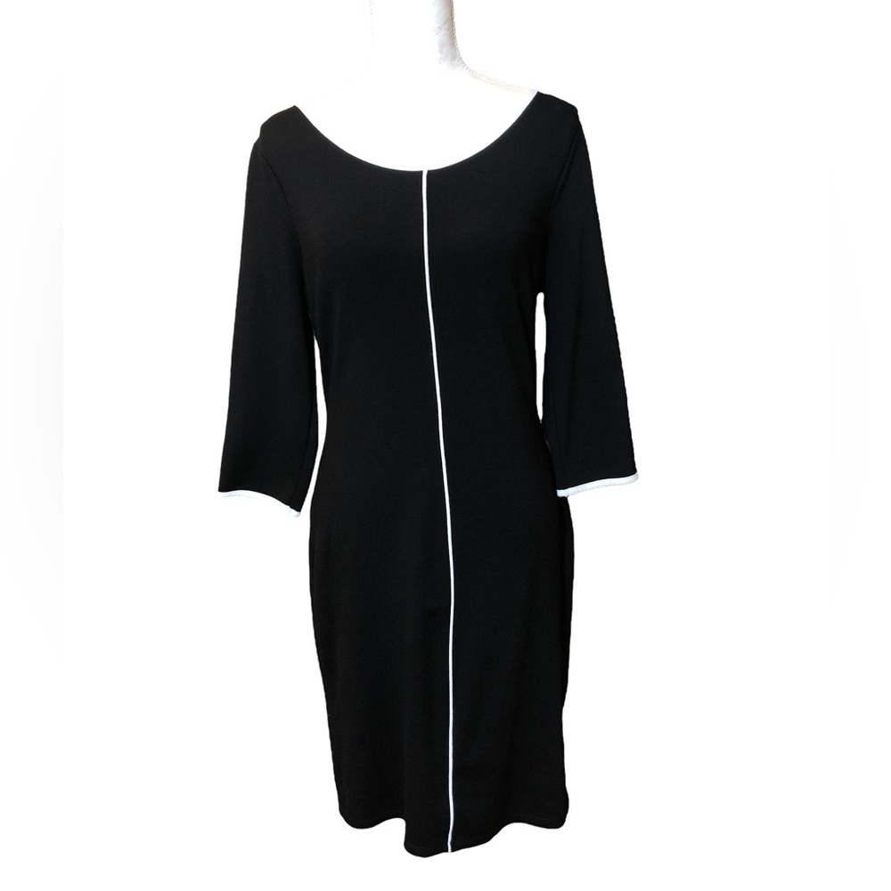 Venus Black & White Streamlined Dress. Size 10/12